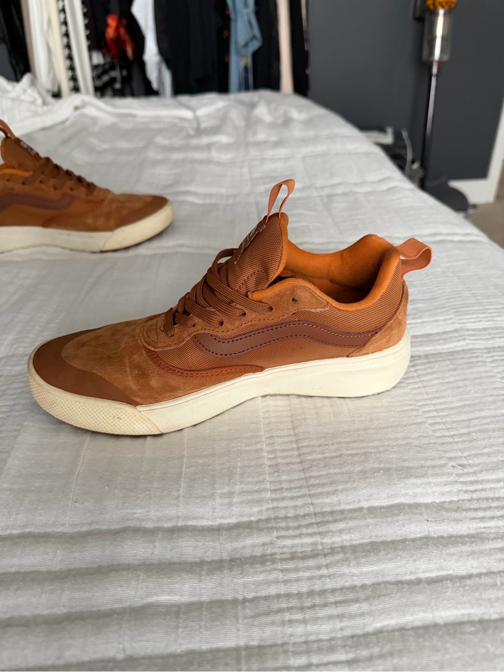 Vans UltraRange EXO SE Sneakers Cream/Orange Lightweight Comfort - Picture 7 of 15